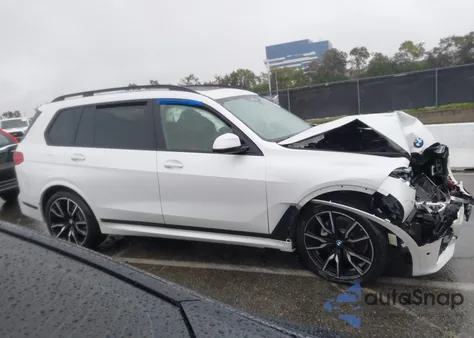 2022 BMW X7 xDrive40I z USA, uszkodzony, nr VIN 5UXCW2C06N9K70662